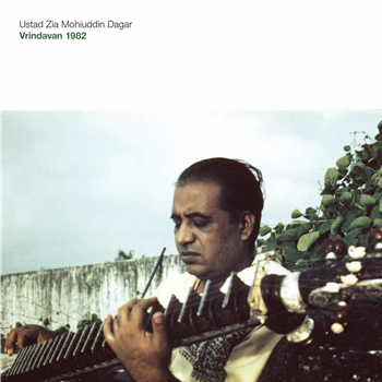 Ustad Zia Mohiuddin Dagar  - Vrindavan 1982 - Black Truffle